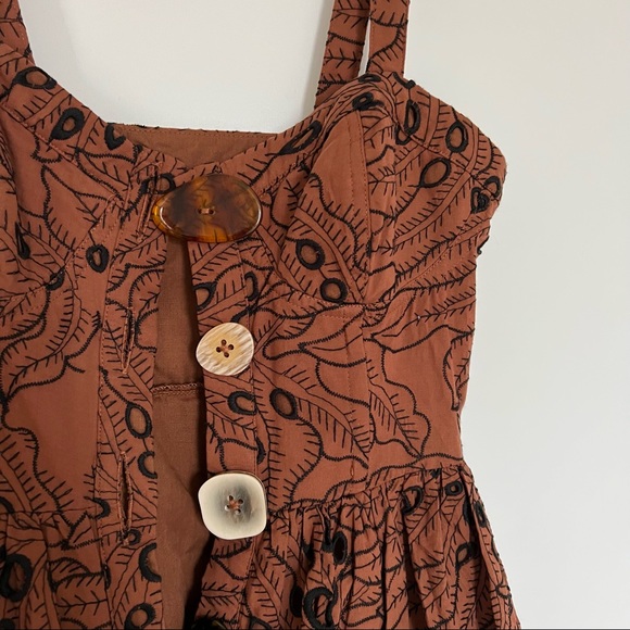 Embroidery dress - Picture 7 of 7